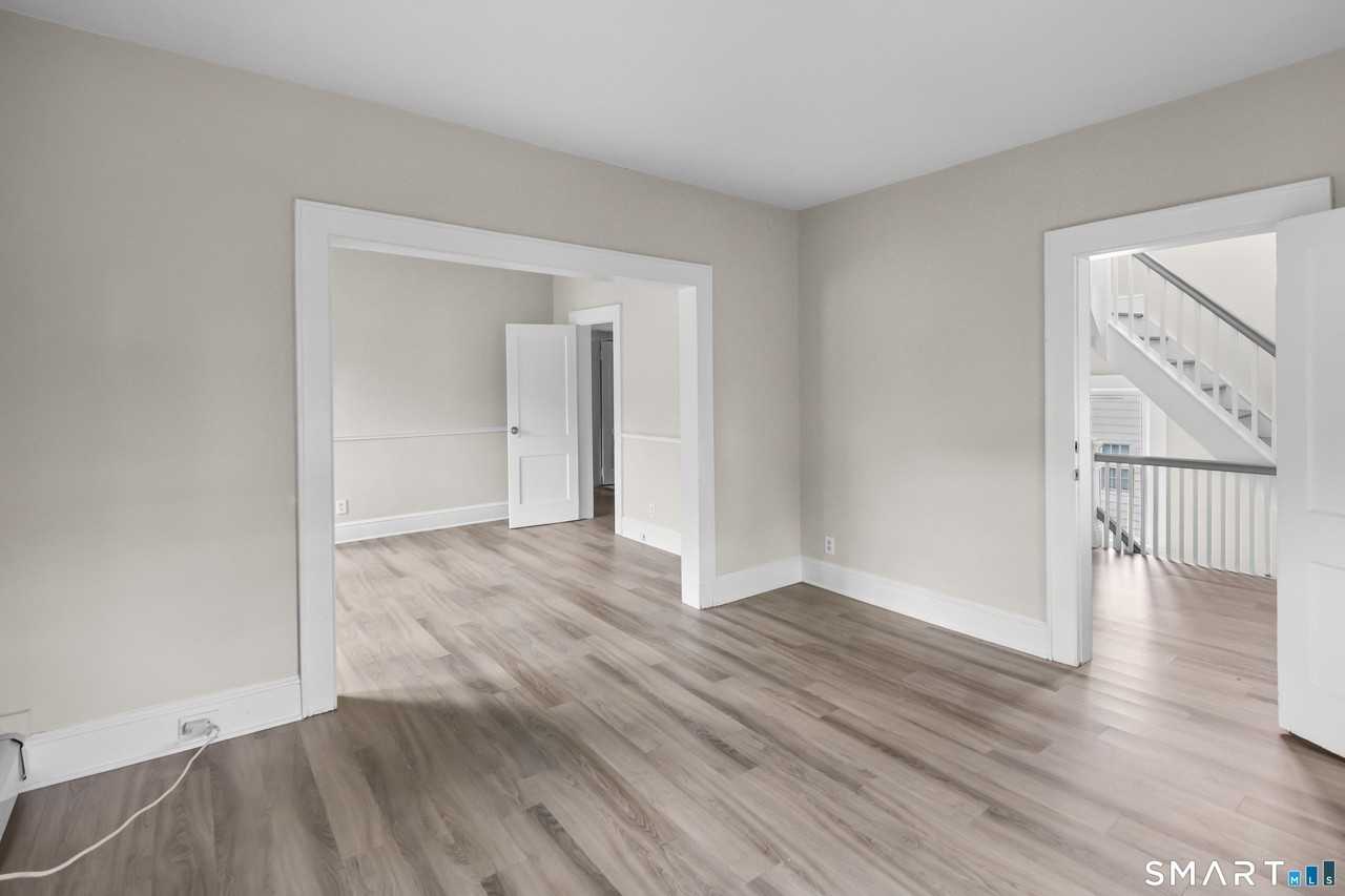 19 Maple Ave N - Photo 7 of 25