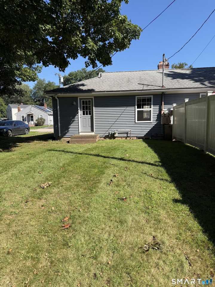 32 Bunce Dr - Photo 2 of 2