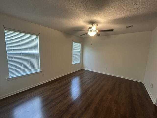 103 Thistlewood Dr - Photo 4 of 13