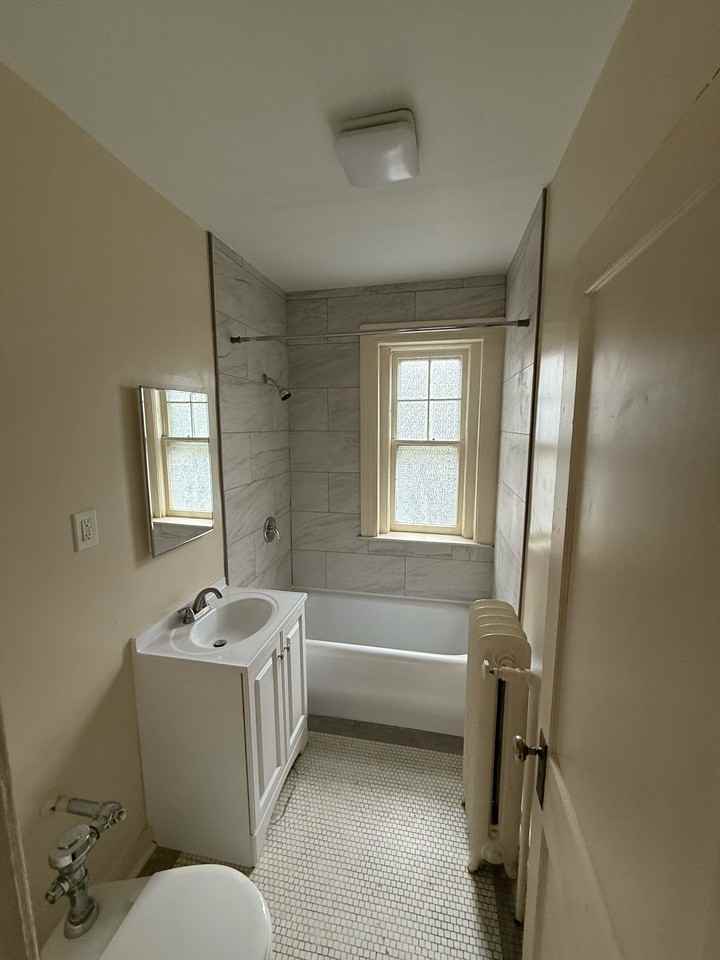 225 West Main St4 #225-4 - Photo 3 of 7