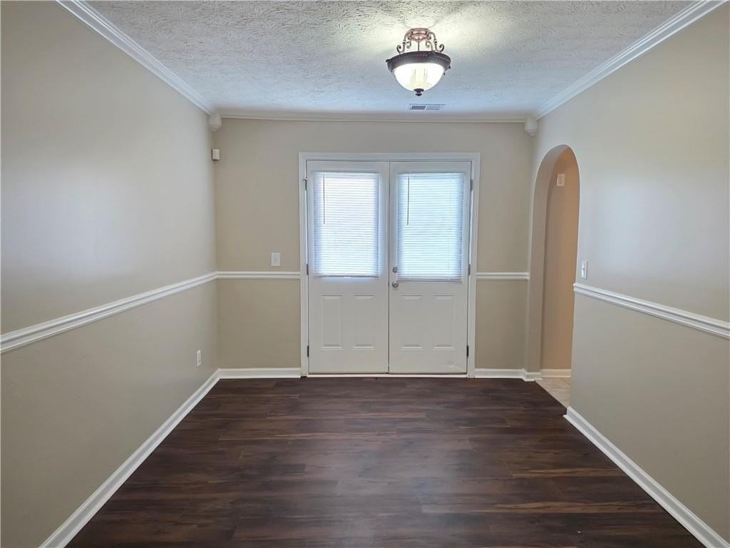 15 Waterloo Ct - Photo 4 of 18