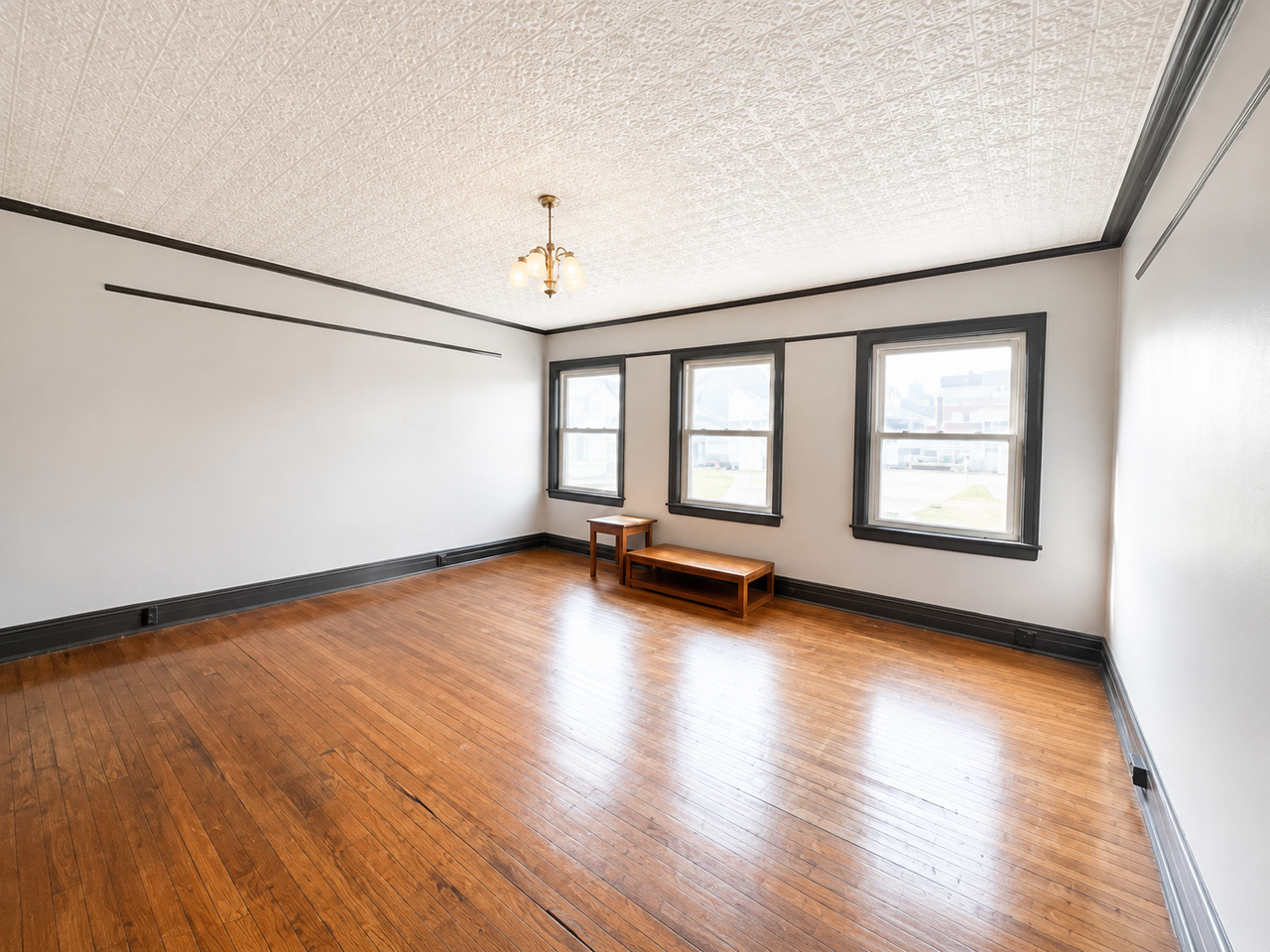 220 E State St #4 - Photo 2 of 9