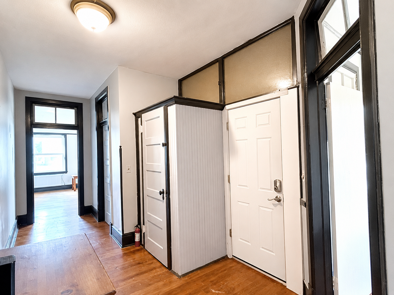 220 E State St #4 - Photo 3 of 9