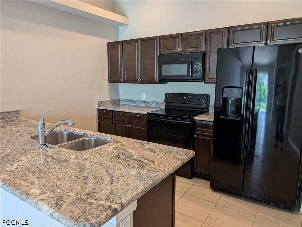 4720 Se 4th Pl - Photo 3 of 10