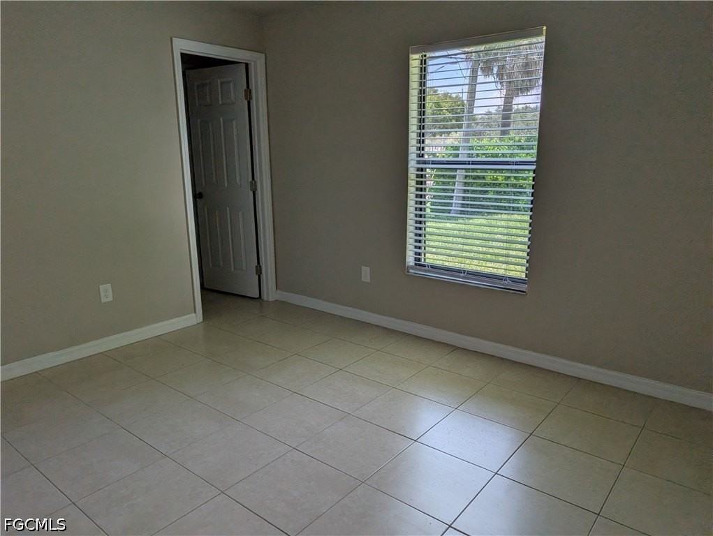 4720 Se 4th Pl - Photo 5 of 10