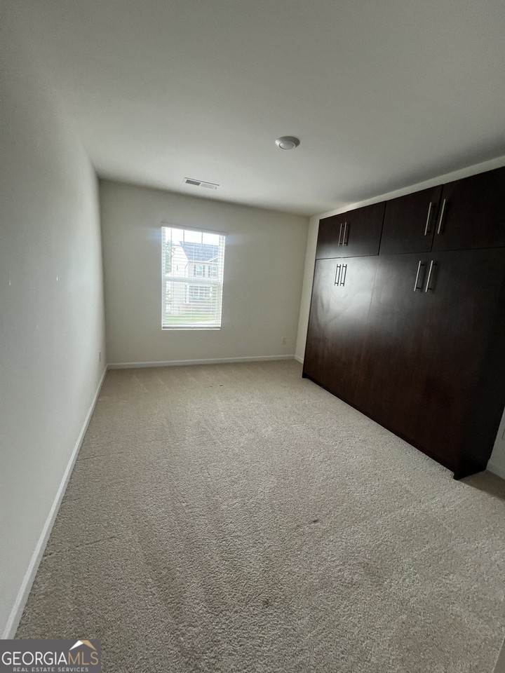 1075 Rigby Ct Se - Photo 2 of 13