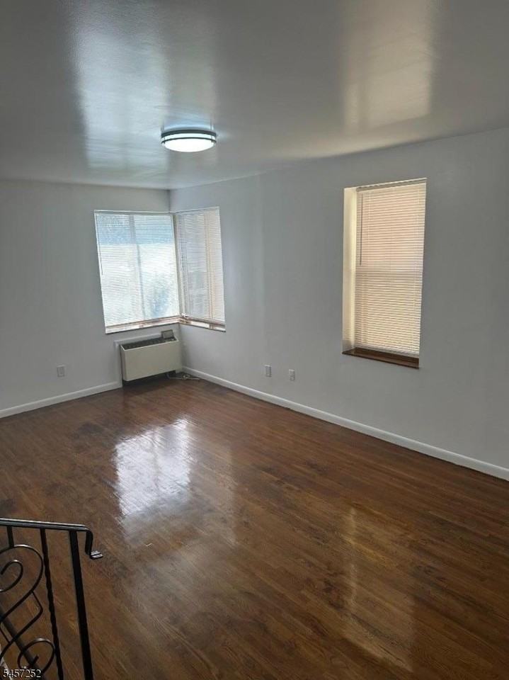 19 Lyons Ave #412 - Photo 6 of 10