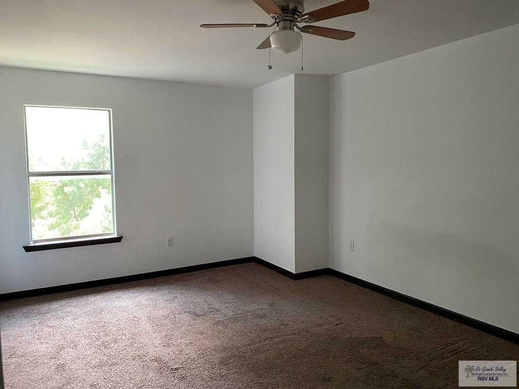 2550 Weslaco Rd #L2 - Photo 7 of 11
