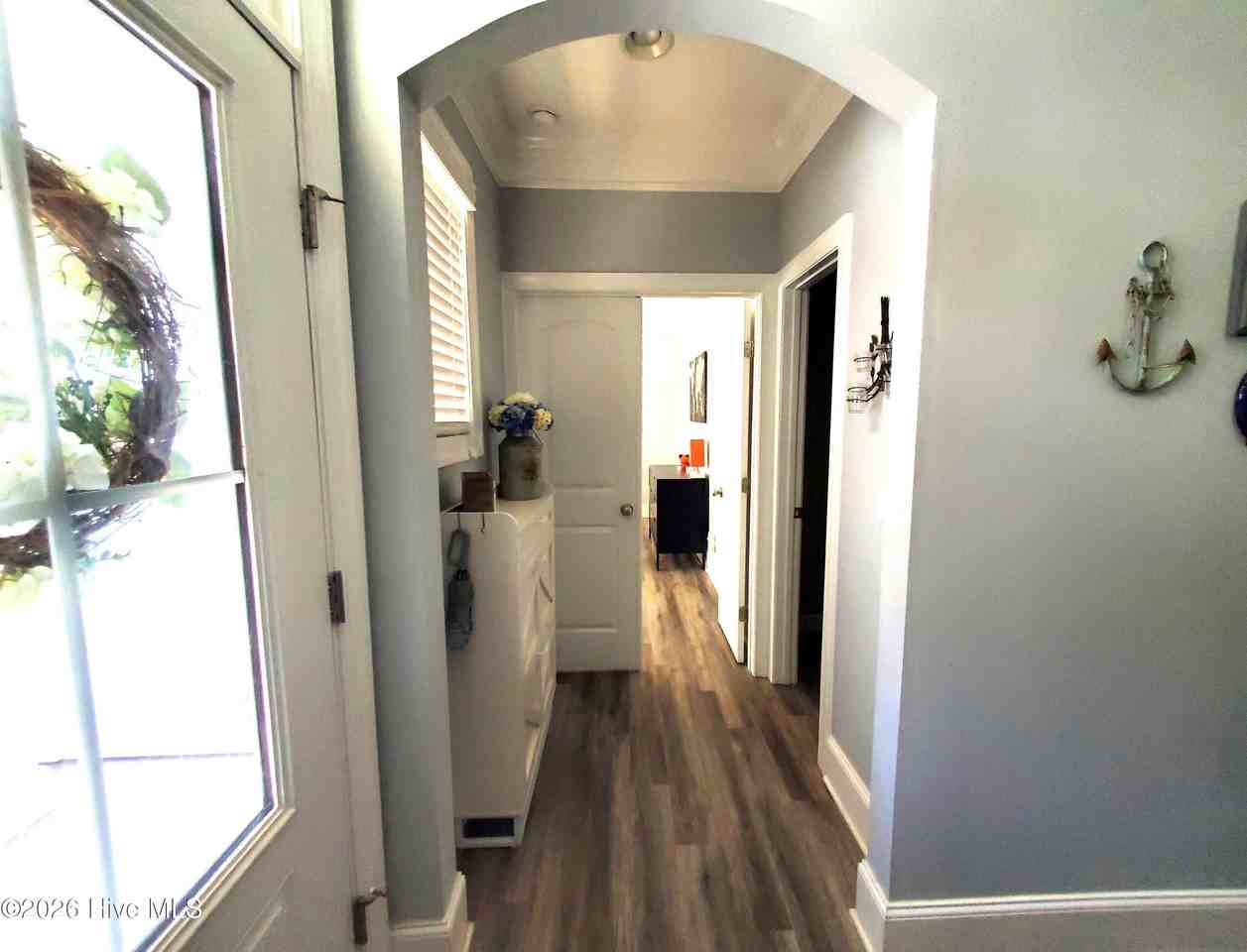 406 Lanyard Dr - Photo 4 of 50