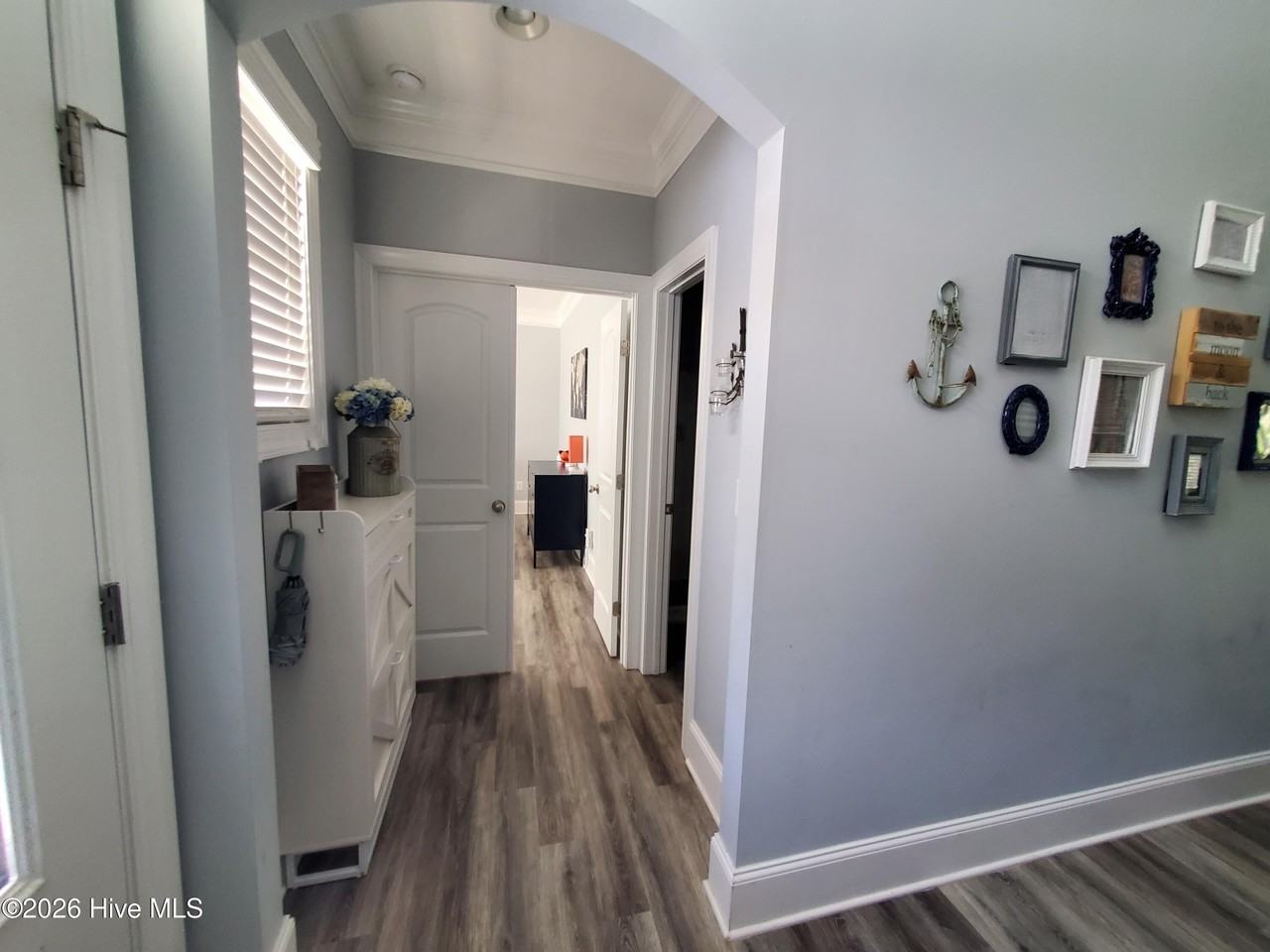 406 Lanyard Dr - Photo 5 of 50