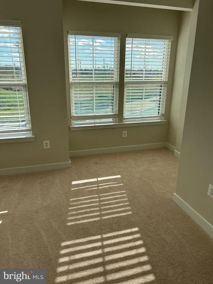 4770 Towne Square Blvd - Photo 4 of 28