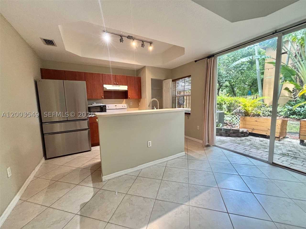 2307 Anchor Ct #4006 - Photo 5 of 25