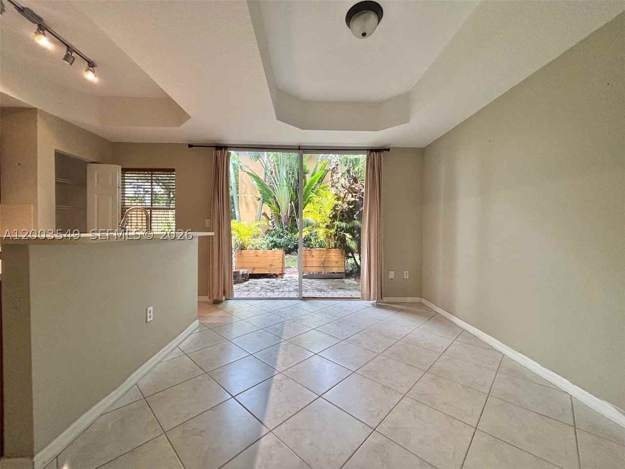2307 Anchor Ct #4006 - Photo 6 of 25
