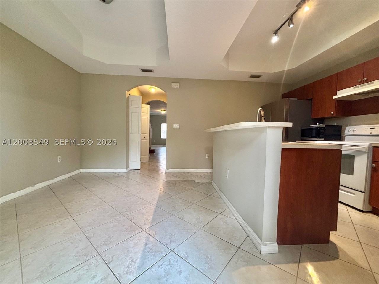 2307 Anchor Ct #4006 - Photo 7 of 25