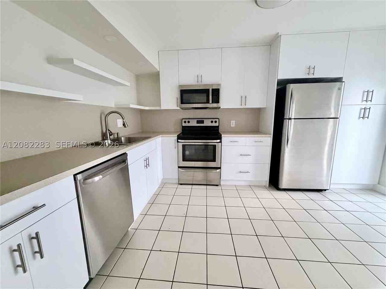 3203 Mary St #4 - Photo 5 of 24