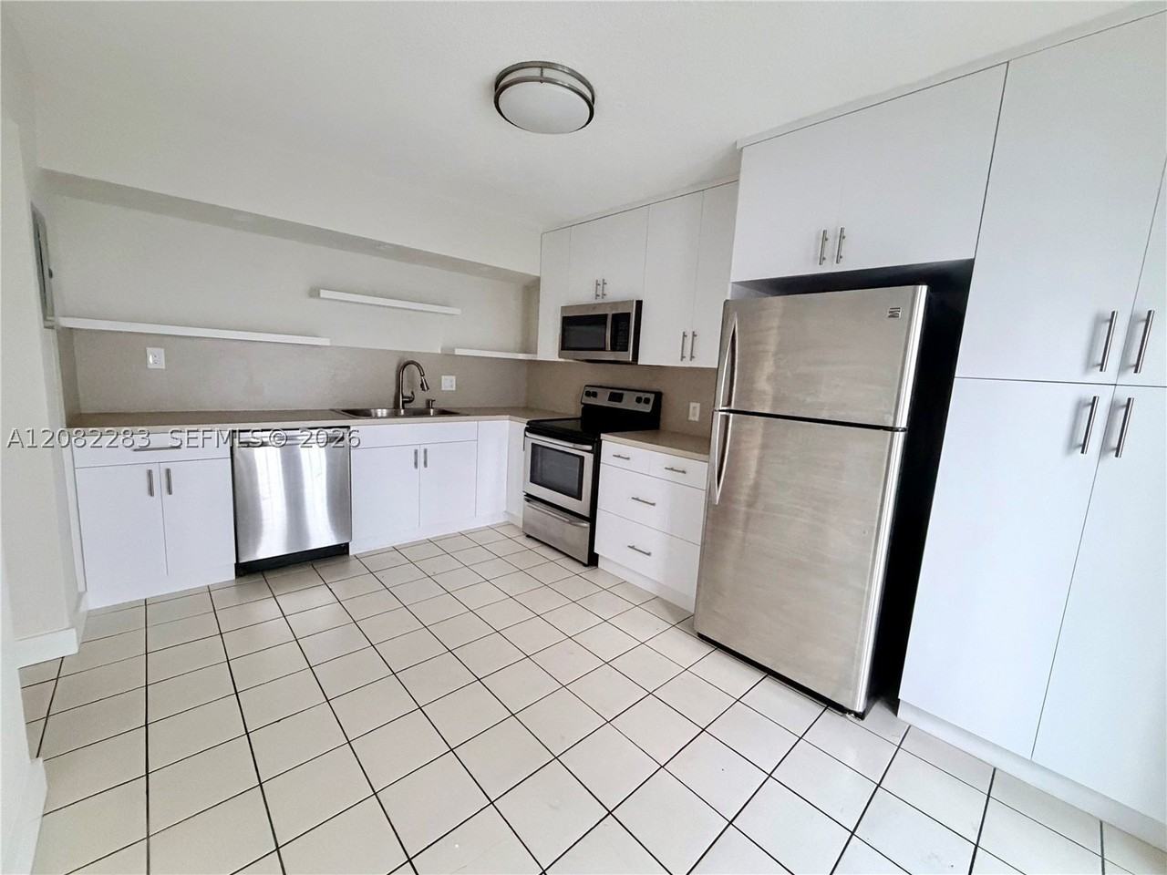 3203 Mary St #4 - Photo 7 of 24