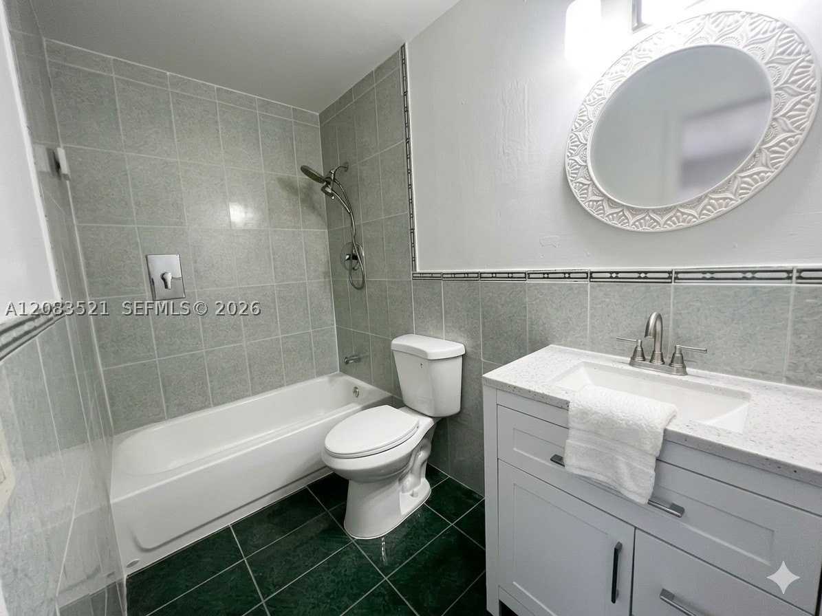 14115 Sw 66th St #I3 - Photo 7 of 9