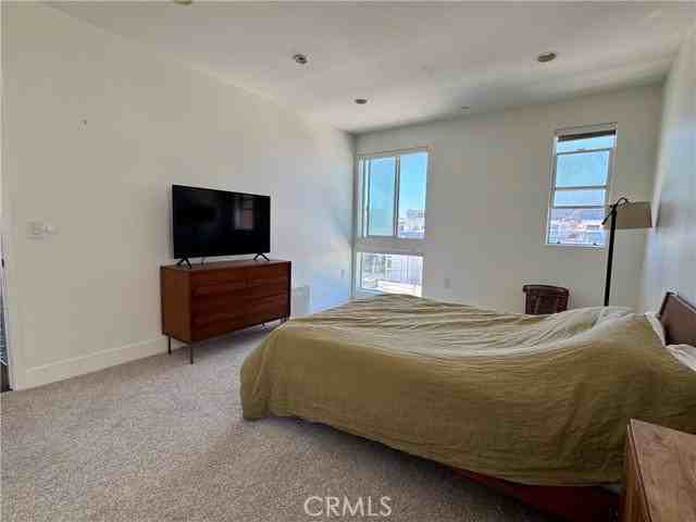 4211 Redwood Ave #408 - Photo 6 of 6