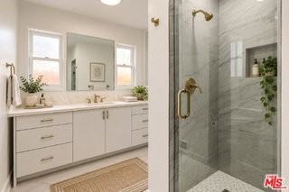 1501 Kelton Ave - Photo 7 of 8