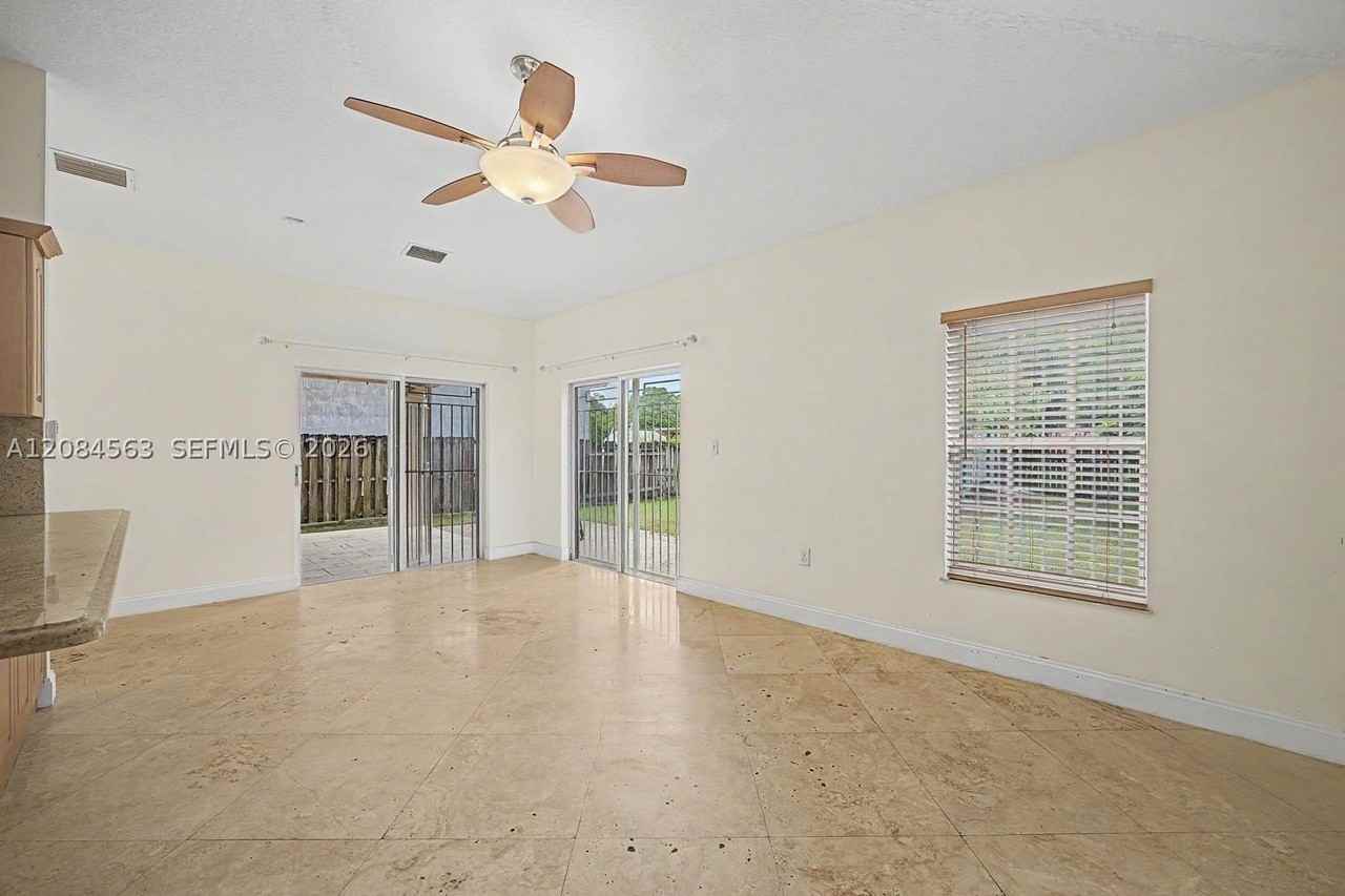 309 Sw 2nd St - Photo 7 of 29