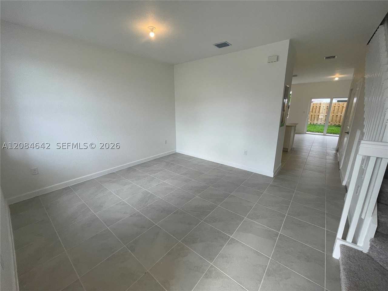 2568 Se 25th Rd #2568 - Photo 3 of 36