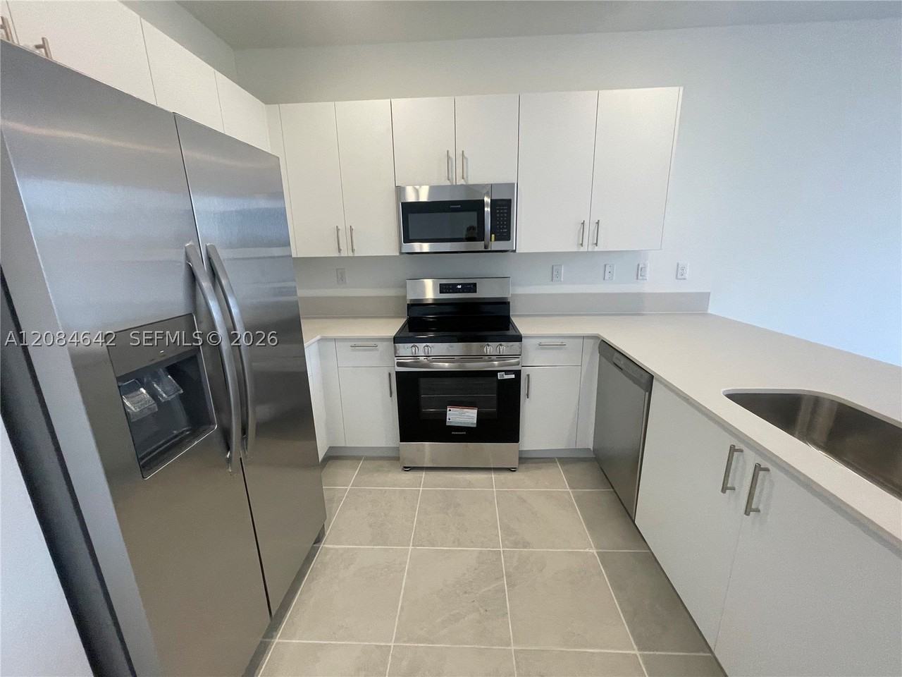 2568 Se 25th Rd #2568 - Photo 7 of 36