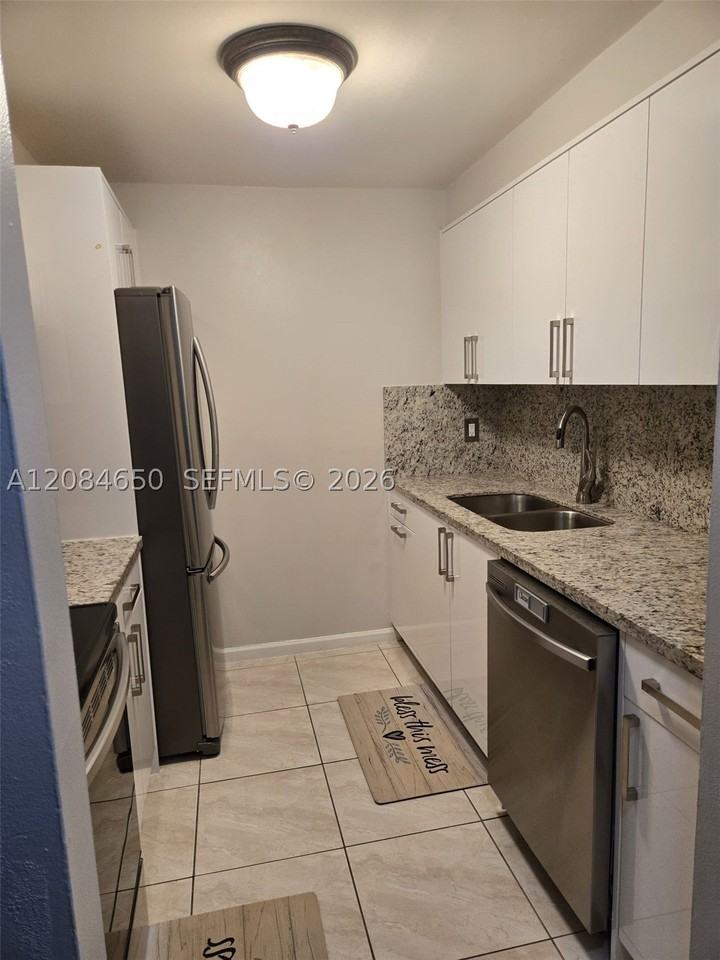 14321 N Kendall Dr #210F - Photo 4 of 22