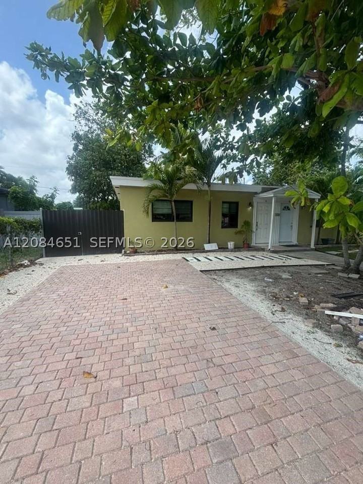 1167 Nw 112th St #A - Photo 3 of 13