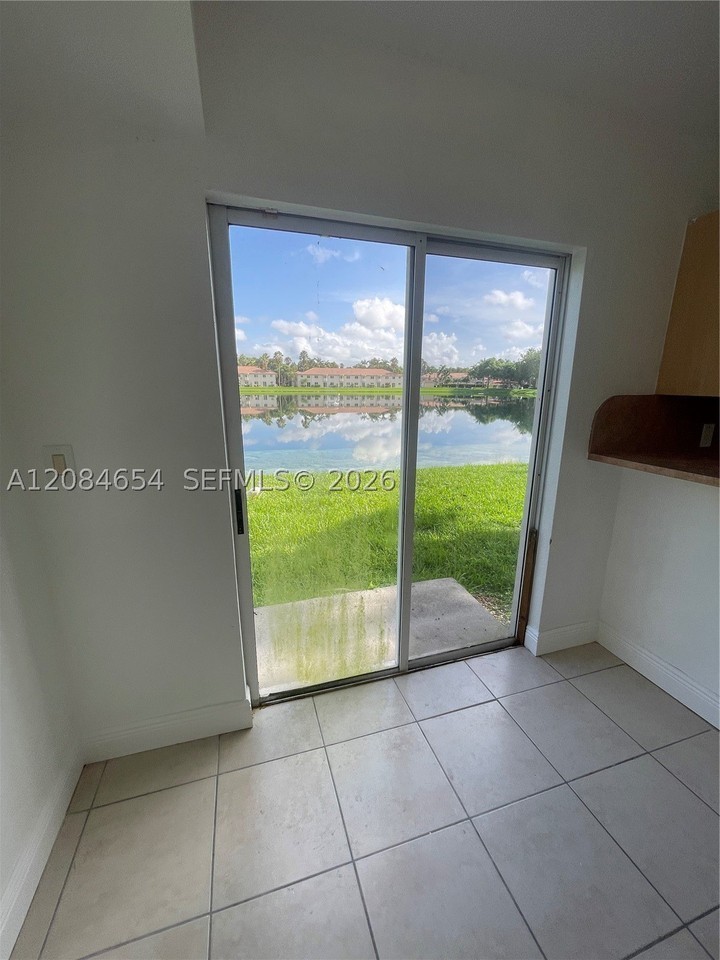 1251 Se 31st Ct #106-54 - Photo 4 of 43