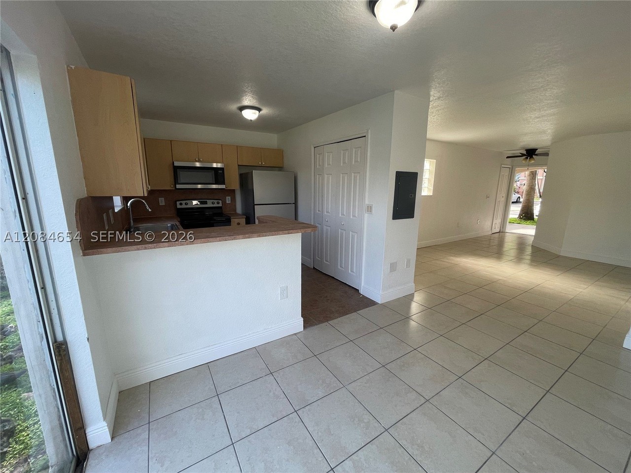 1251 Se 31st Ct #106-54 - Photo 5 of 43