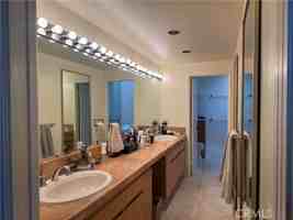 featured image of 21927 Erie Ln