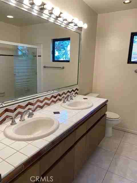 21927 Erie Ln - Photo 2 of 3