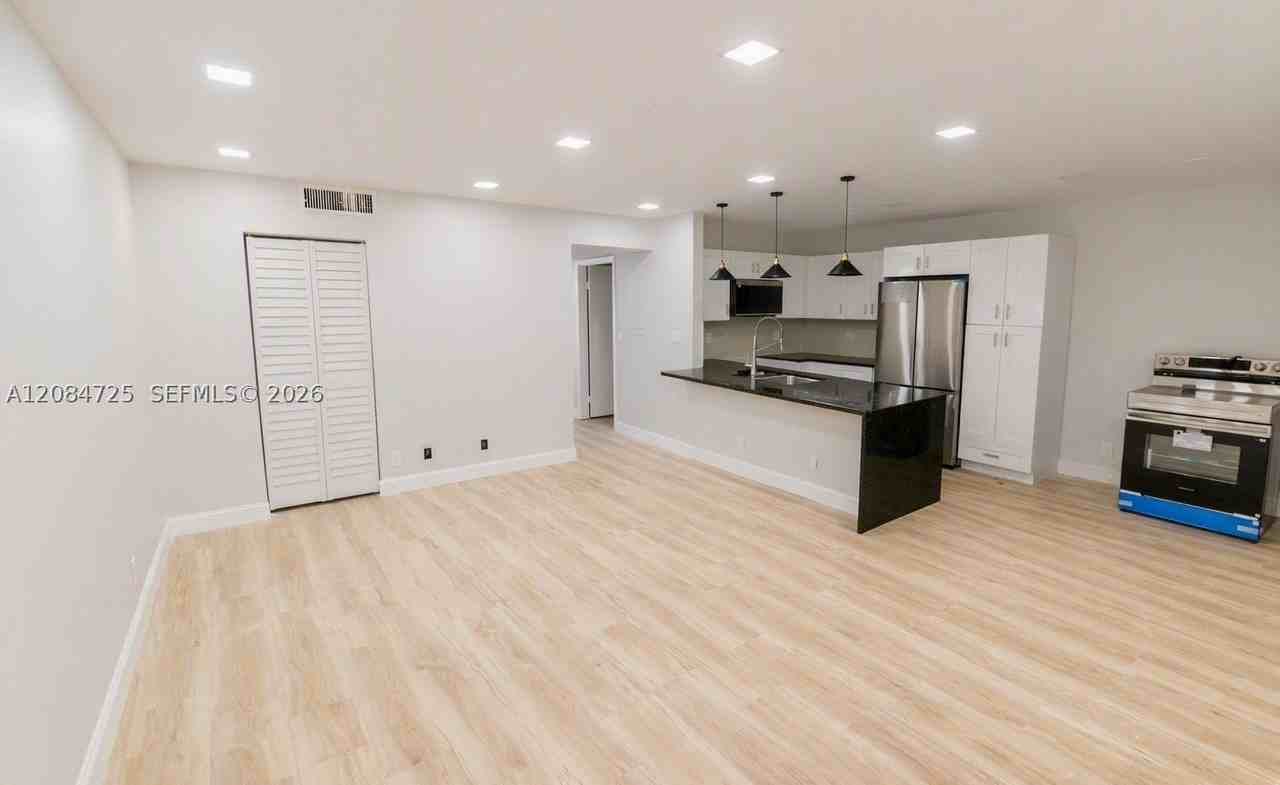 2100 Springdale Blvd #314