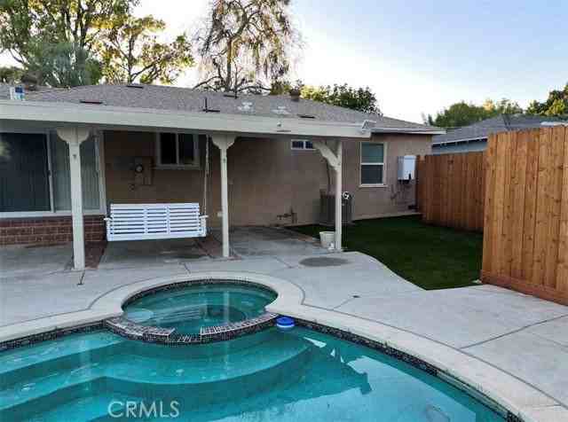 8448 Aura Ave - Photo 2 of 7