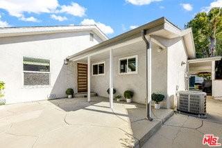 14516 Otsego St - Photo 3 of 8