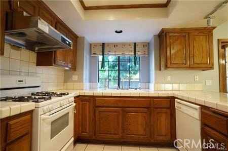333 Genoa St - Photo 5 of 5