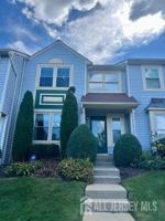 featured image of 7 Heritage Sq