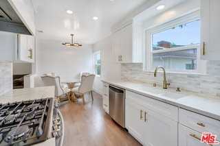 149 S Kenter Ave - Photo 3 of 8