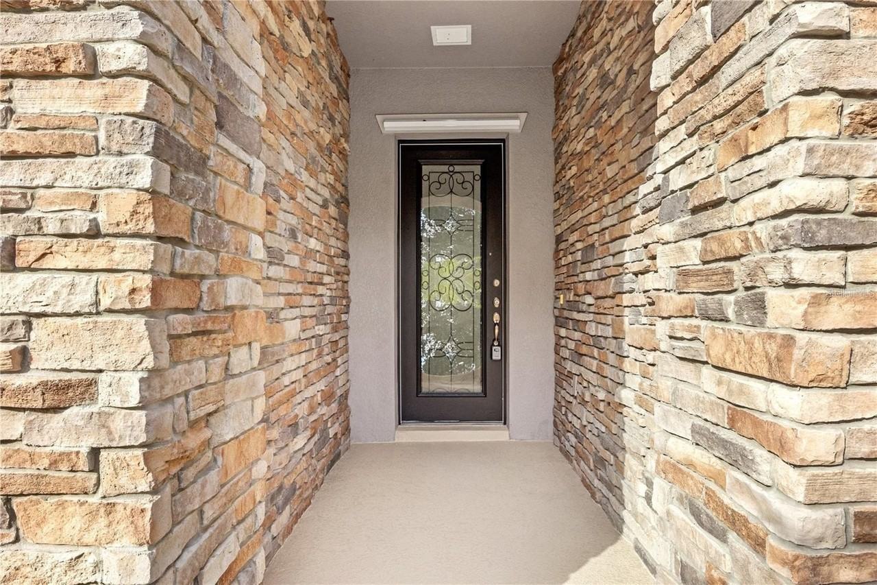 12913 Utopia Loop - Photo 2 of 32