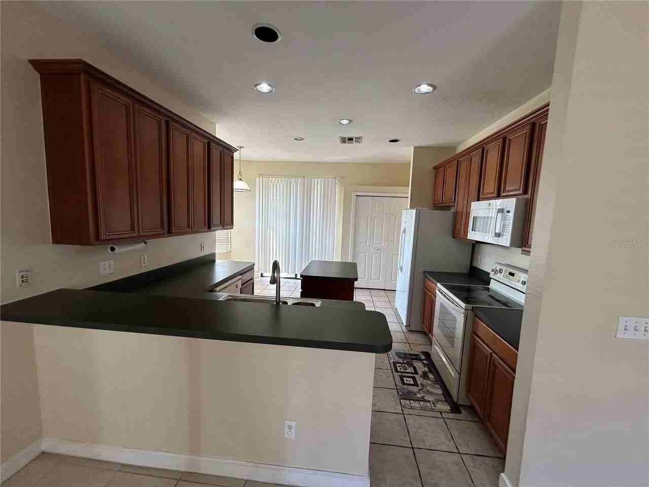 6720 Imperial Oak Ln - Photo 4 of 21