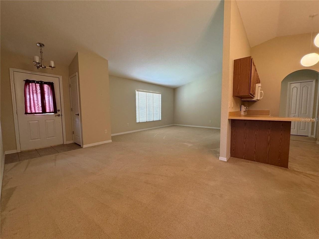 1014 Ne 22nd Ave - Photo 2 of 20