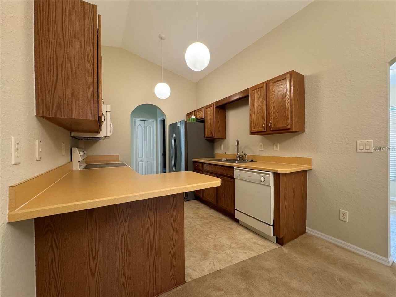1014 Ne 22nd Ave - Photo 3 of 20