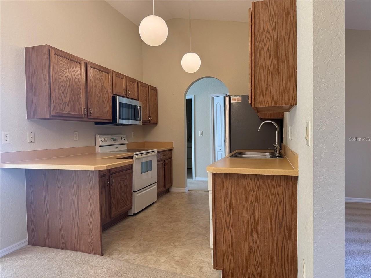 1014 Ne 22nd Ave - Photo 4 of 20