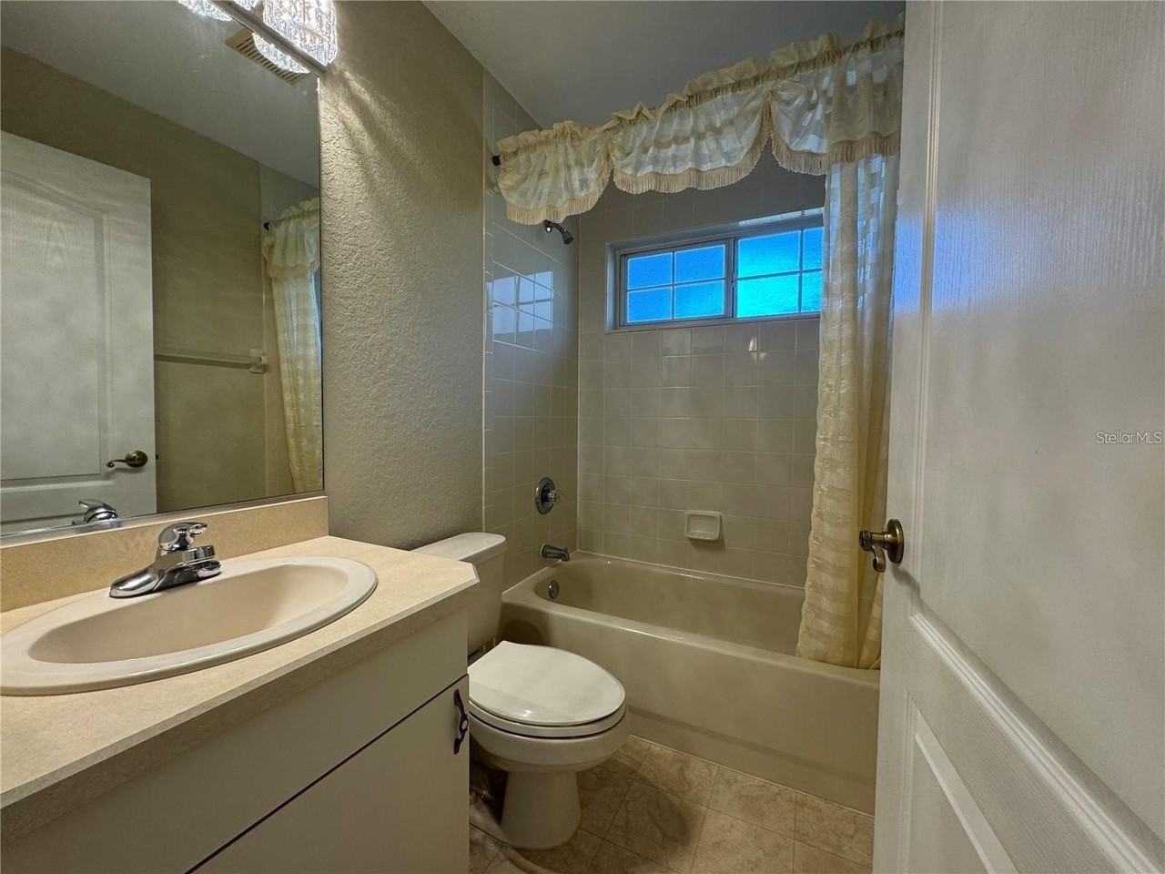 1014 Ne 22nd Ave - Photo 7 of 20