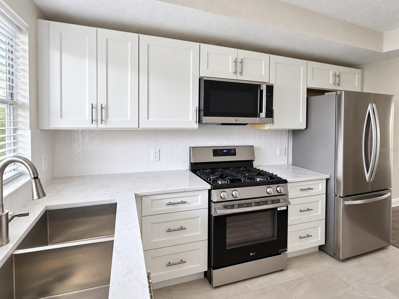 1819 Shore Dr S #106 - Photo 5 of 17