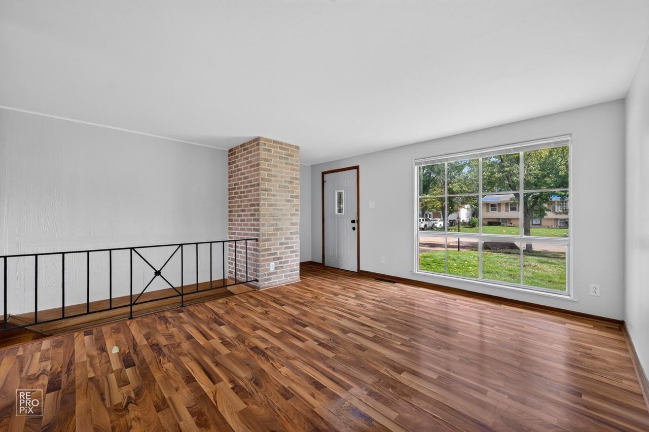 114 S Willow Ln - Photo 5 of 12