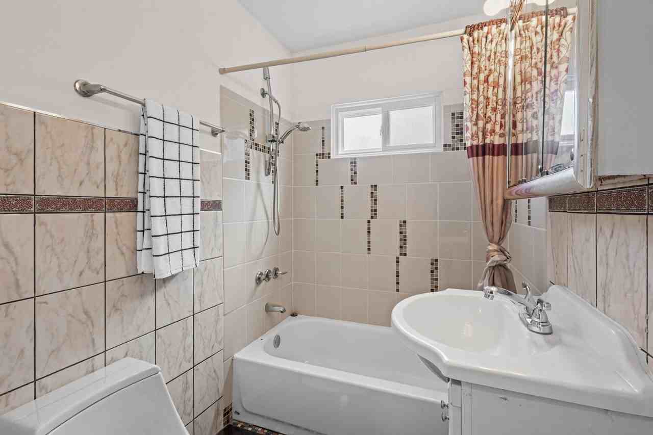 2011 E Touhy Ave - Photo 7 of 16
