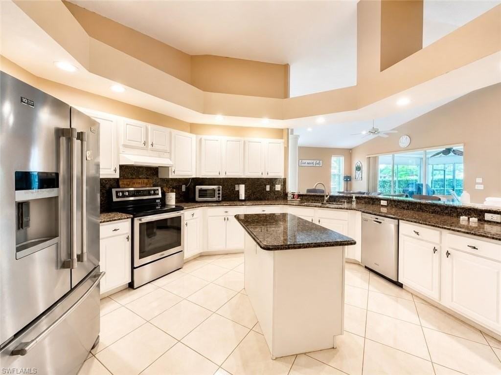 436 Crossfield Cir - Photo 2 of 22