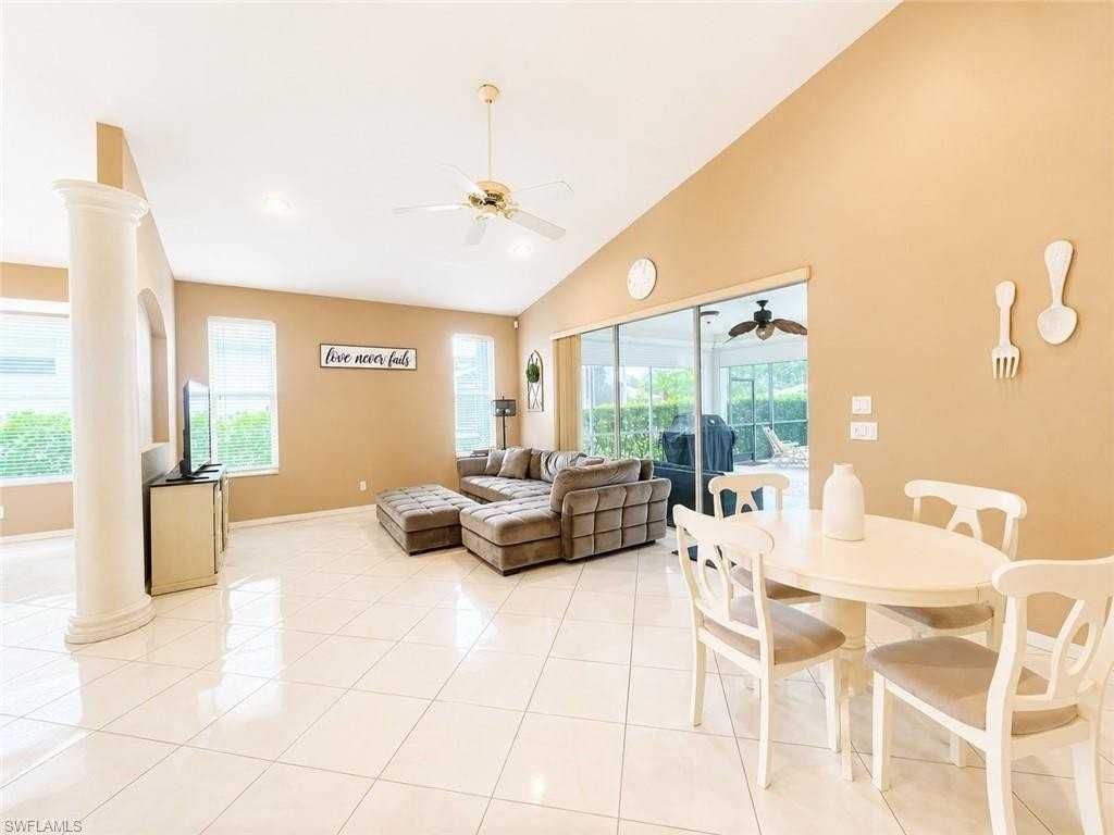 436 Crossfield Cir - Photo 3 of 22