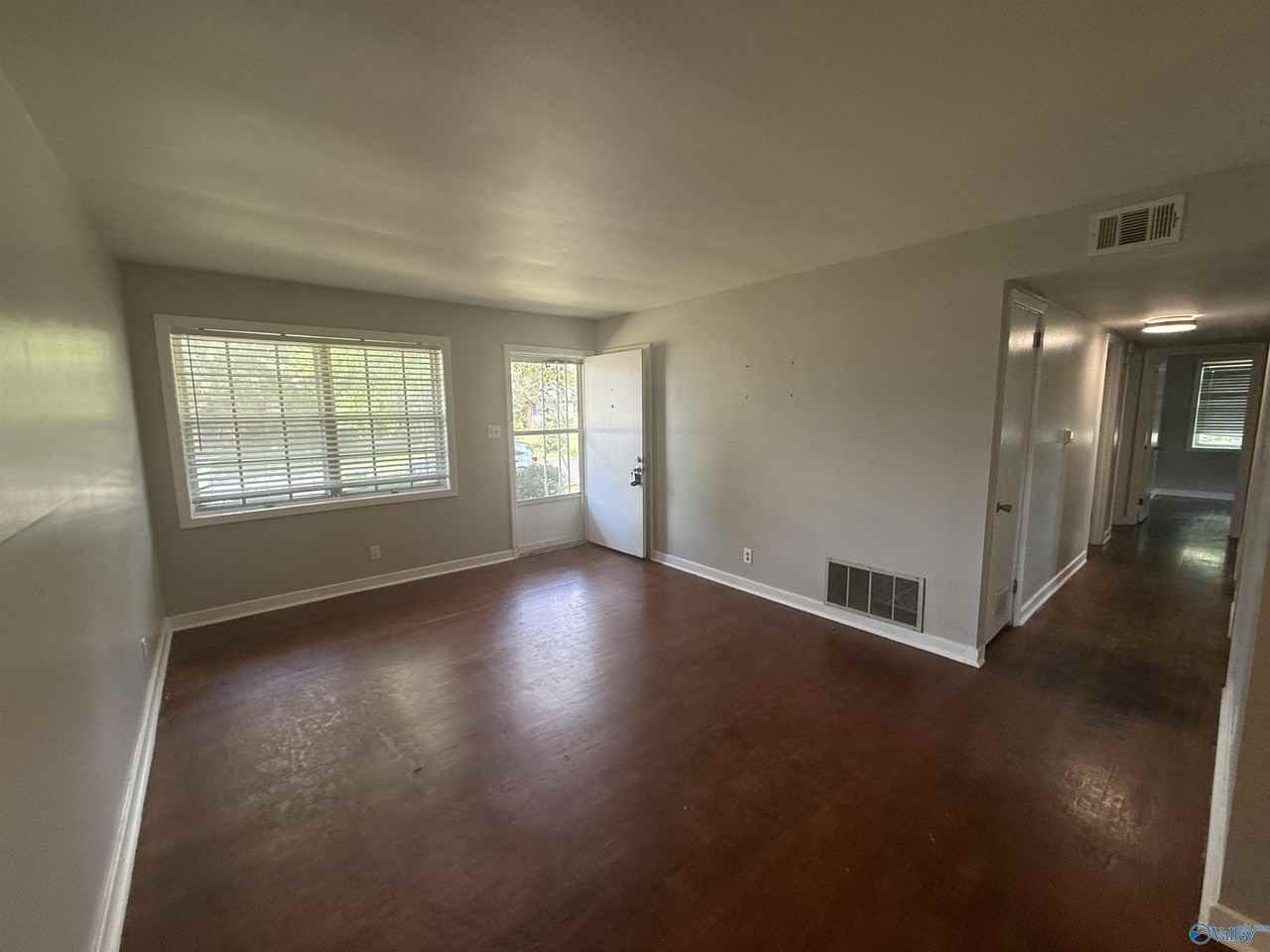 3035 Holiday Dr Sw - Photo 2 of 13